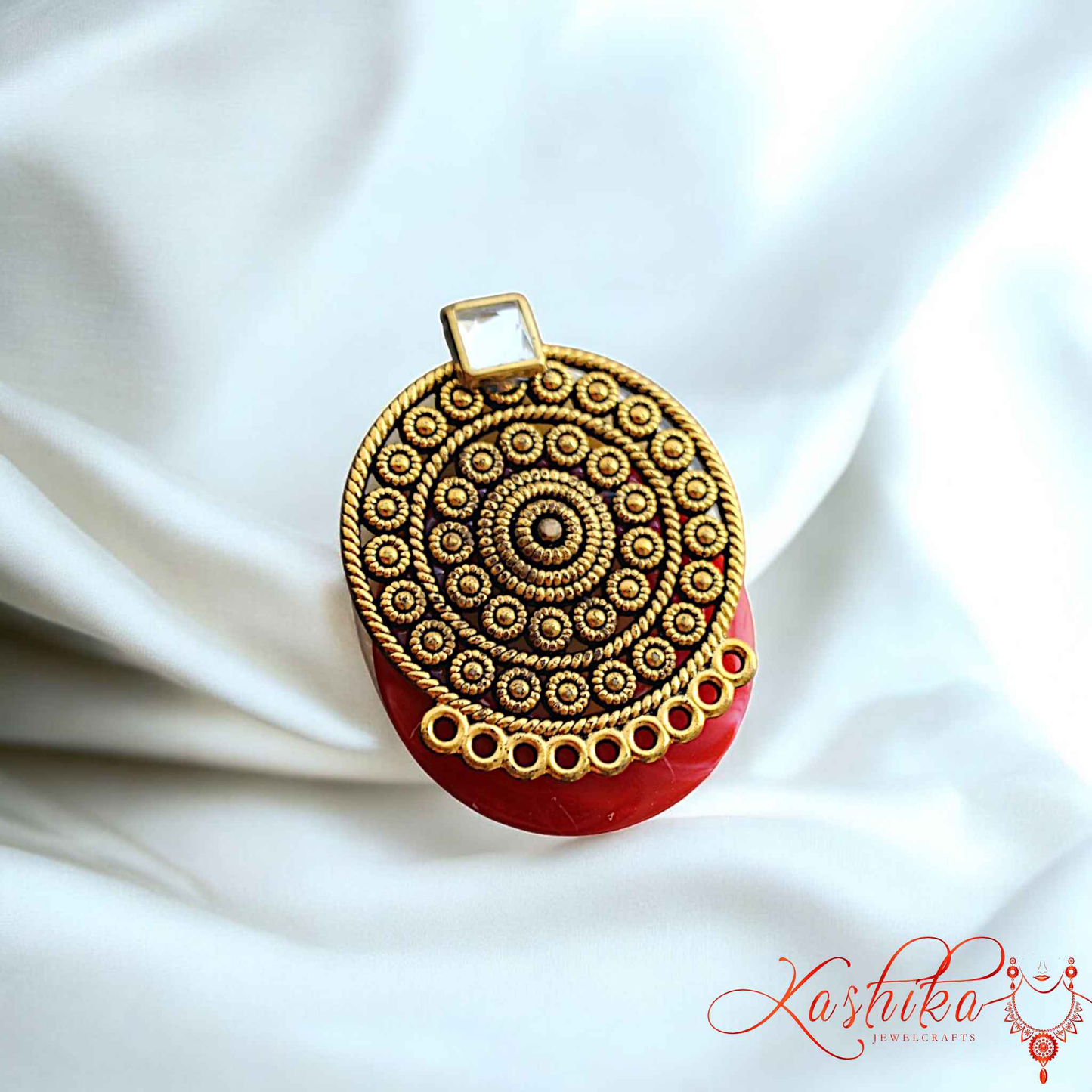 Golden Kundan Saree Pin – Traditional Ethnic Saree Brooch for Women – Red - Kashika JewelCrafts