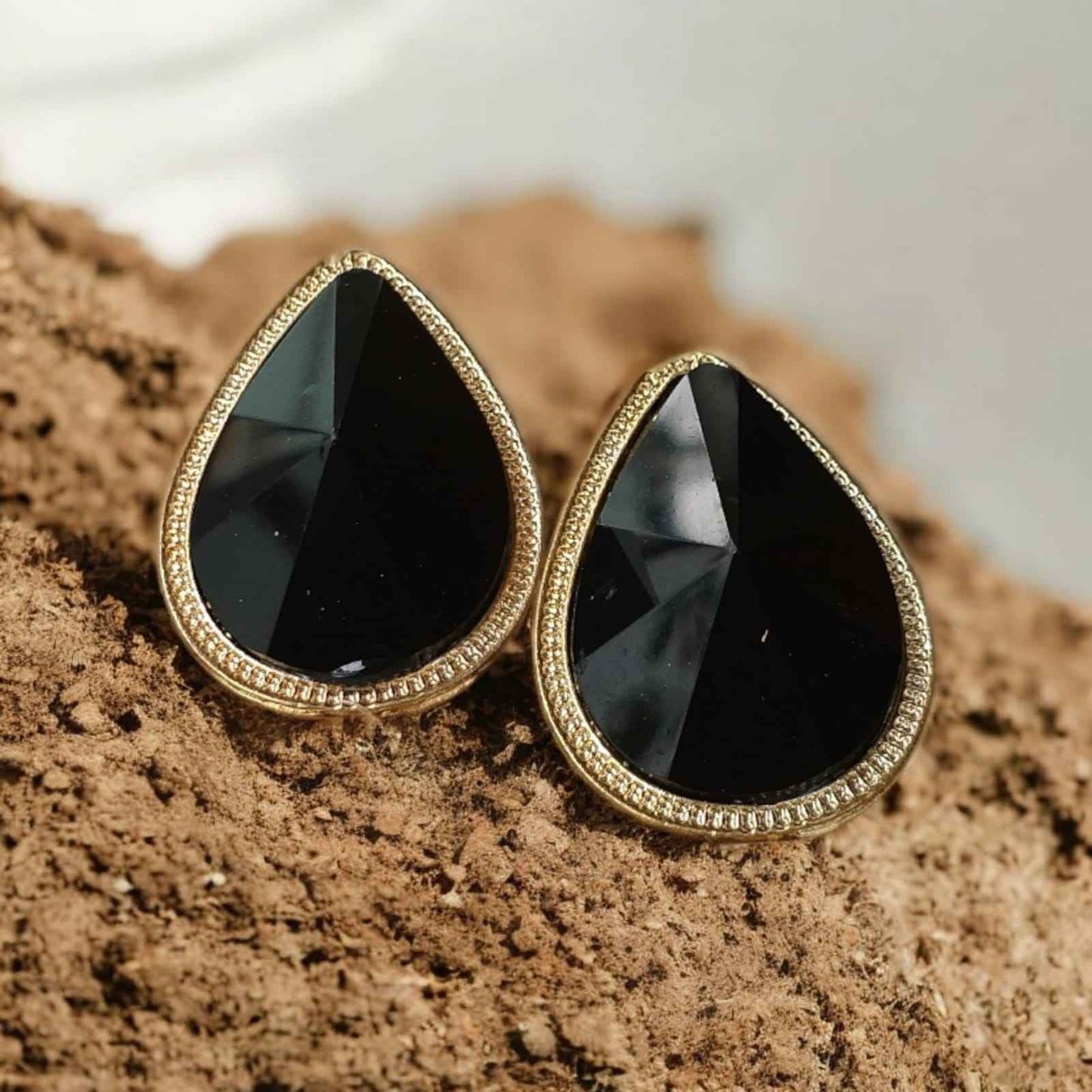 Black teardrop studs - Black crystal - Kashika JewelCrafts