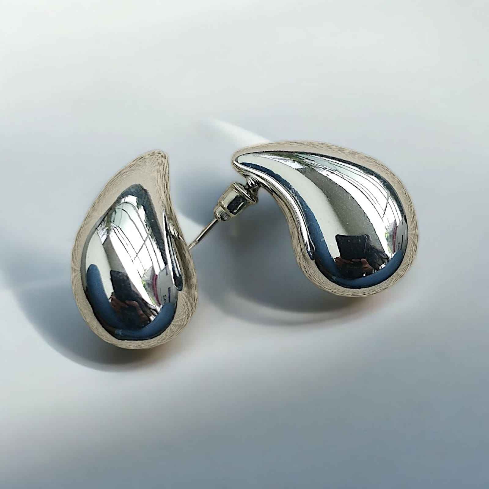 Minimal silver and rosegold teardrop earrings - Kashika JewelCrafts