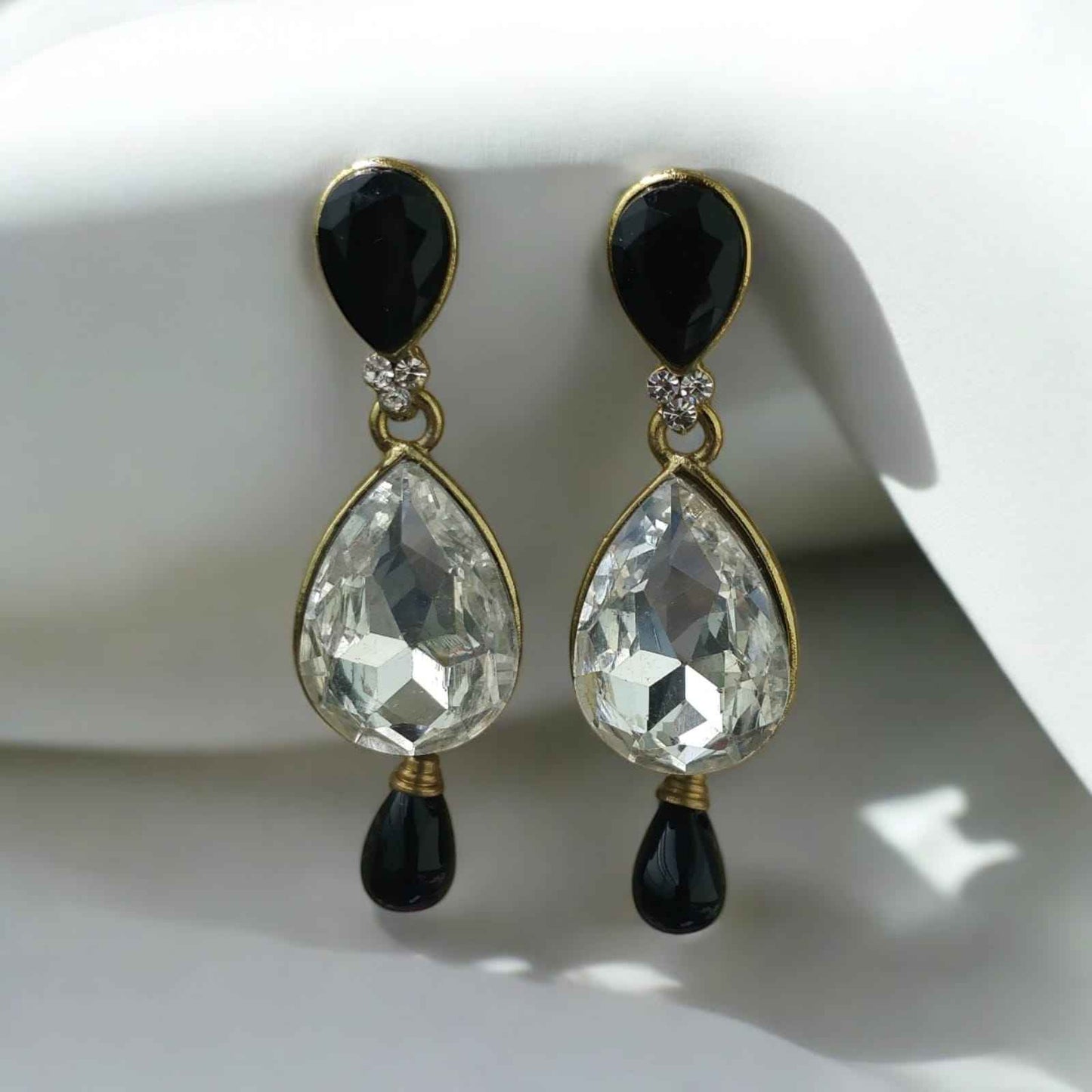 Vintage black stone and bead earrings - Kashika JewelCrafts