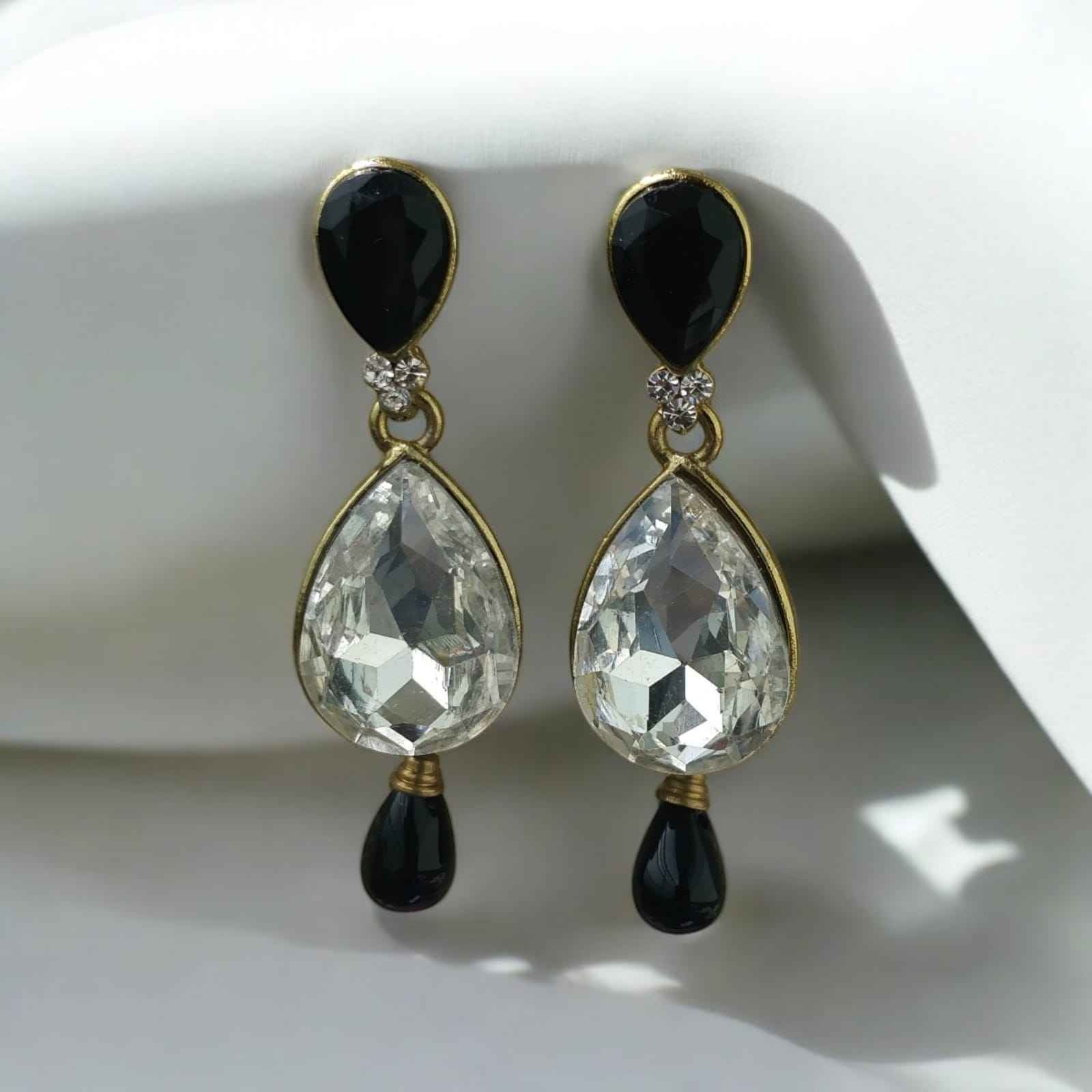 Vintage black stone and bead earrings - Kashika JewelCrafts