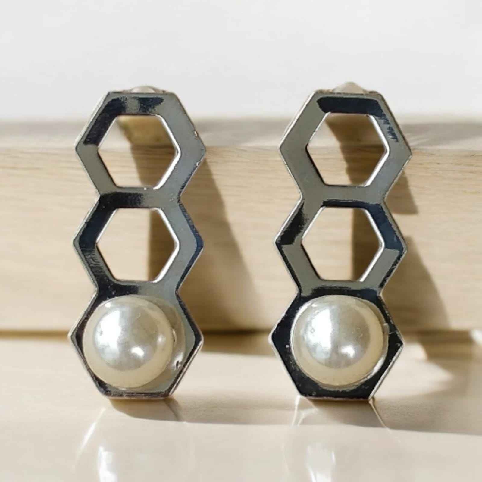 Silver honeycomb earrings - Kashika JewelCrafts