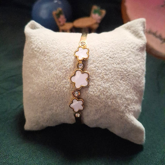 Mother of Pearl Clover anti tarnish bracelet