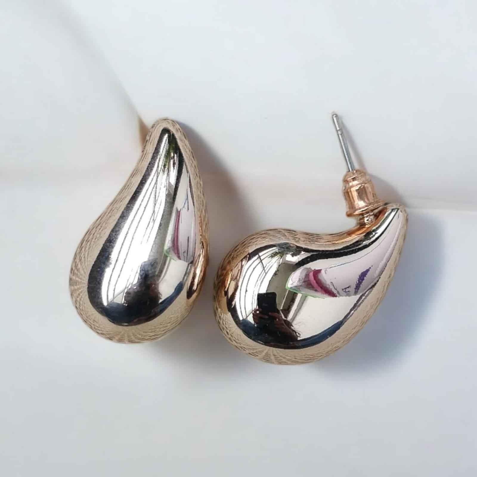 Minimal silver and rosegold teardrop earrings - Kashika JewelCrafts