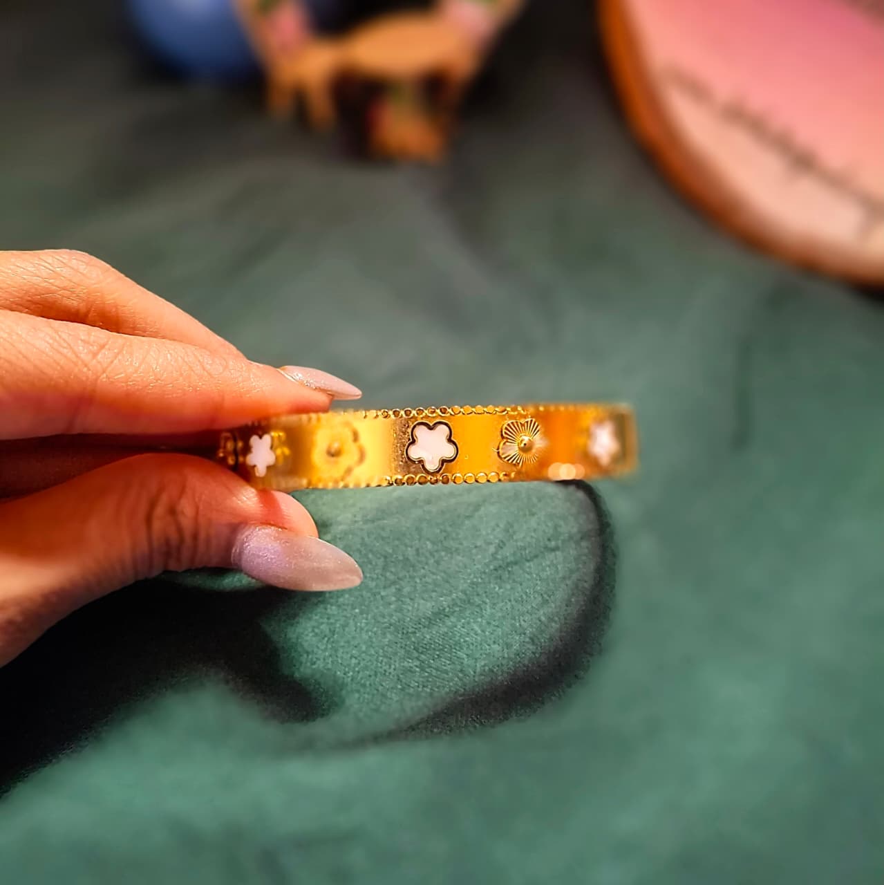 Meadow Blossom Gold anti tarnish bracelet