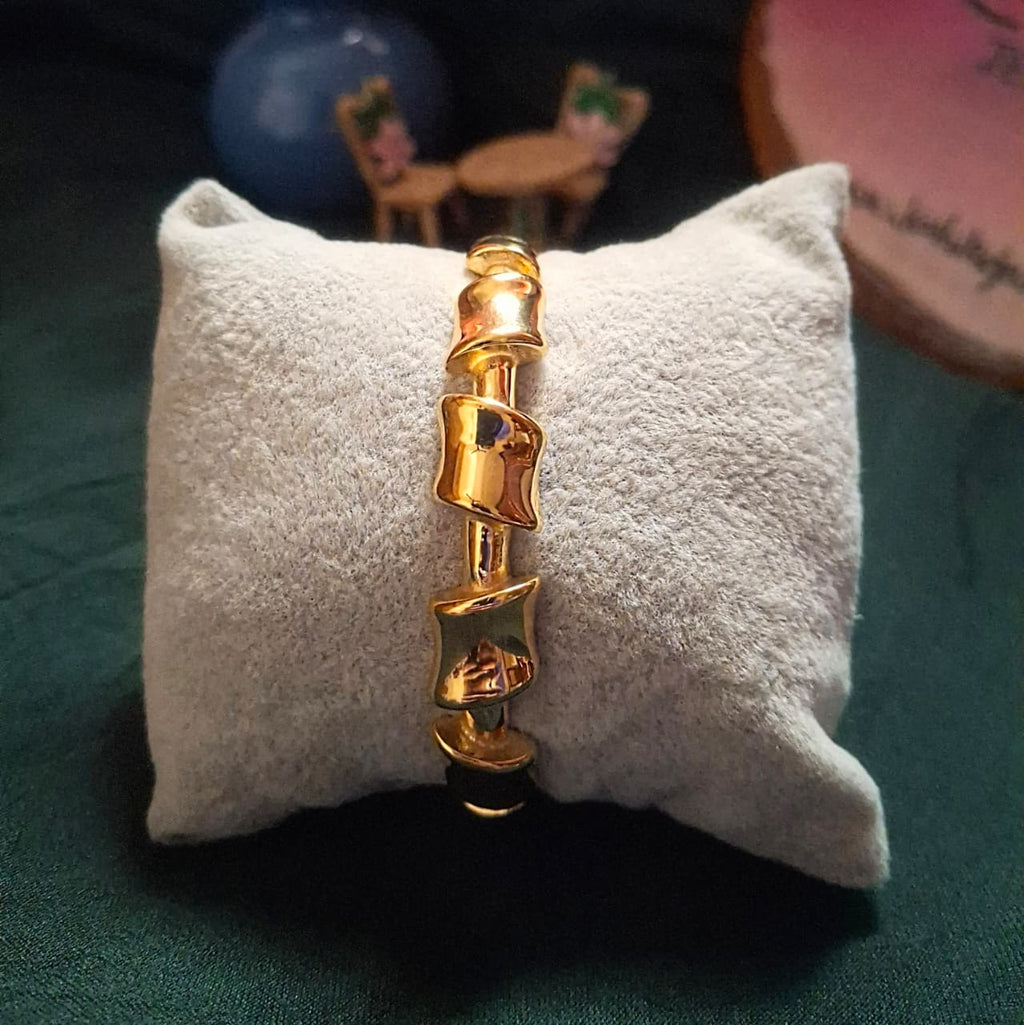 🌀 The Gilded Scroll anti tarnish bracelet