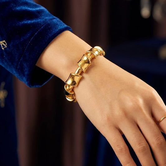 🌀 The Gilded Scroll anti tarnish bracelet