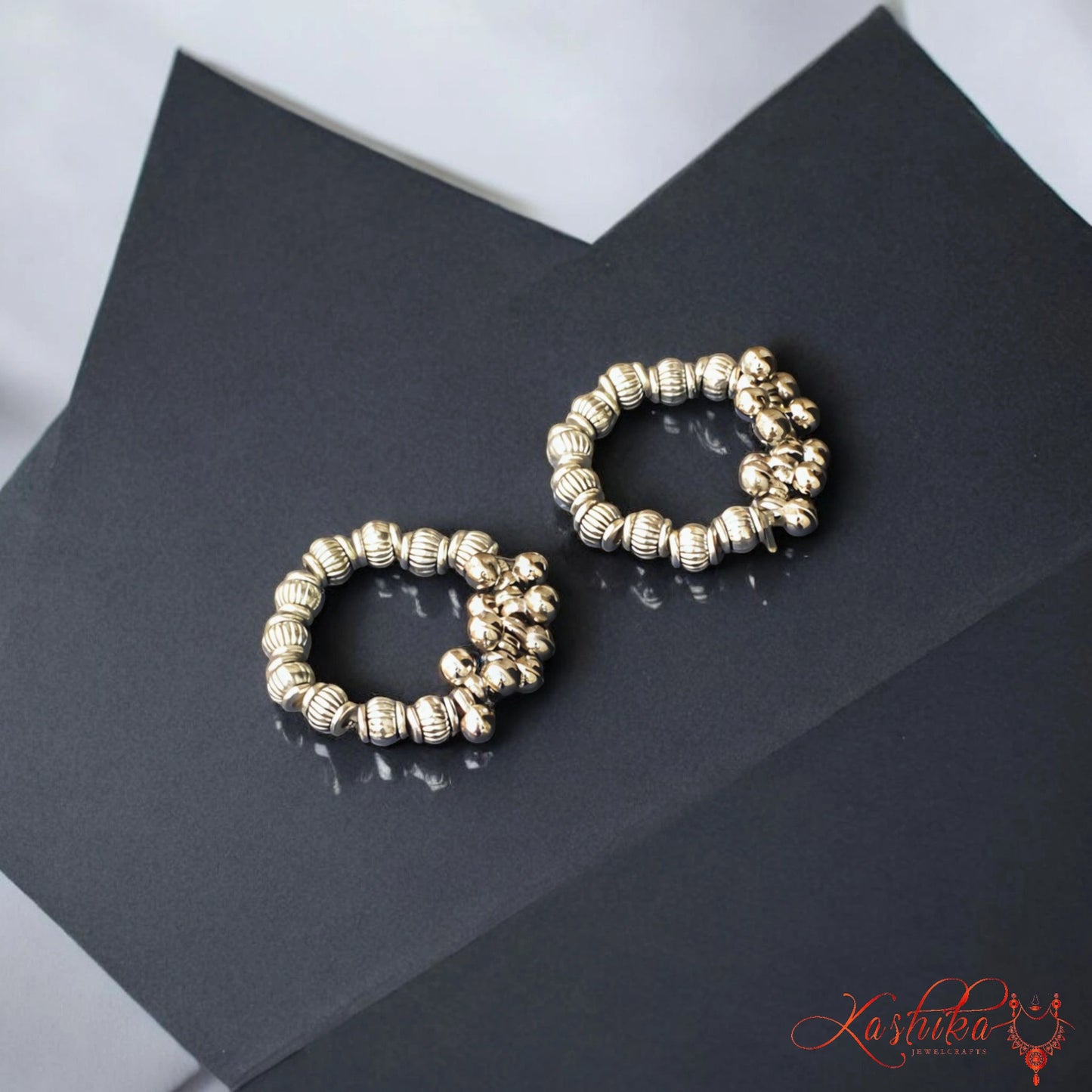 Oxidised Adjustable Toe Ring for Women – Brass Antique Finish Toe Ring